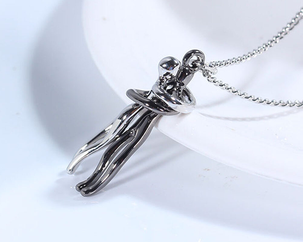 Unisex Love Hug Necklace – The Ultimate Valentine's Day Gift
